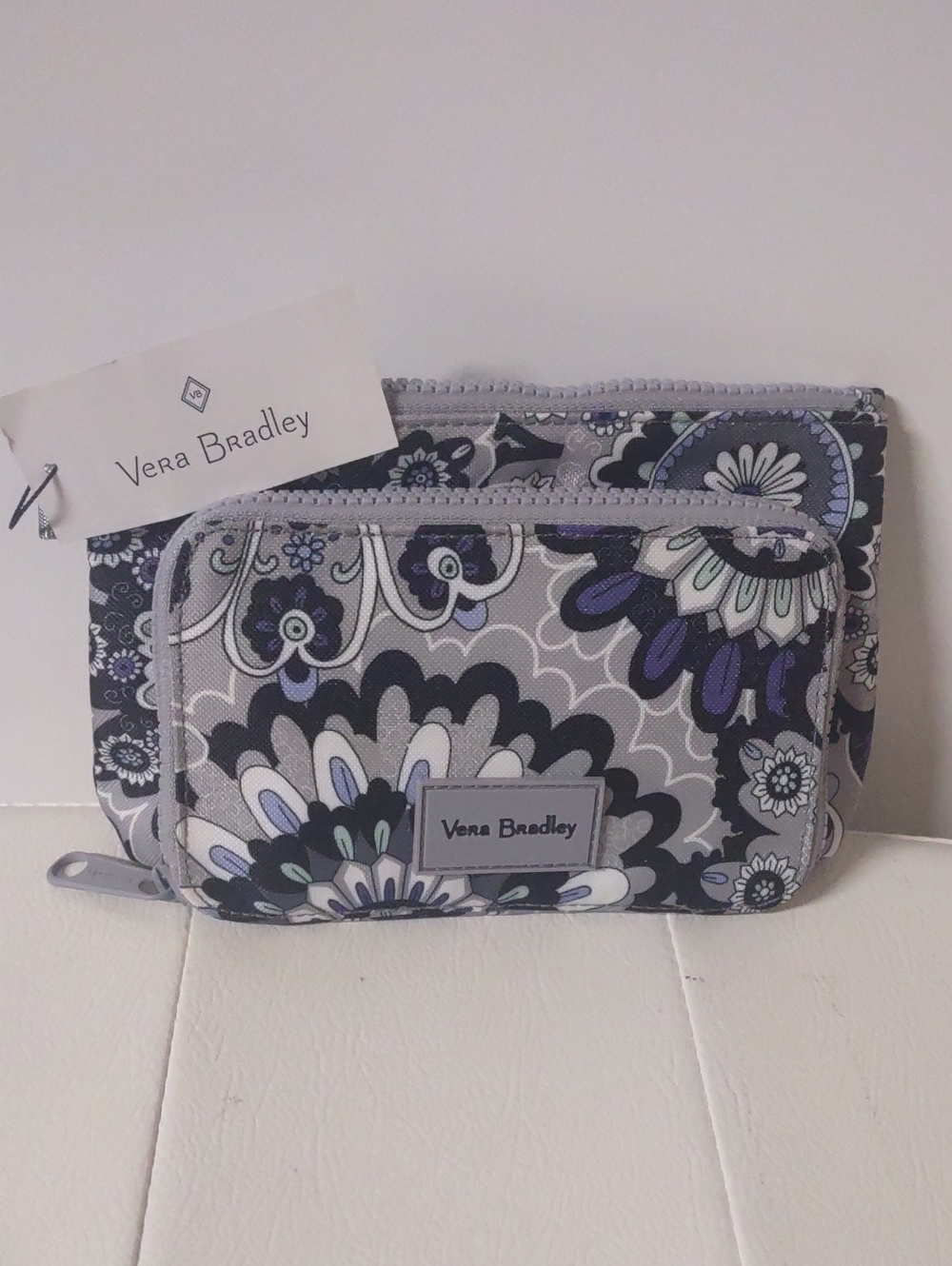 NWT Vera Bradley ReActive Compact Organizer - Tranquil Medallion Gray Purple
